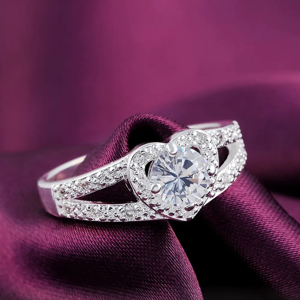 Elegant Heart Ring with Zirconia in 925 Silver
